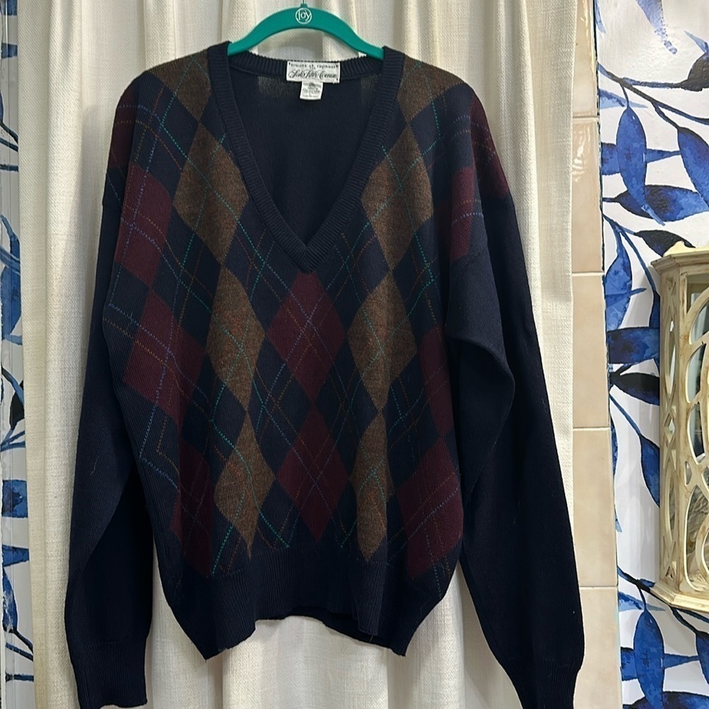 Men’s Vintage Tricots St. Raphael for Saks Fifth Avenue V Neck Wool Sweater Sz L
